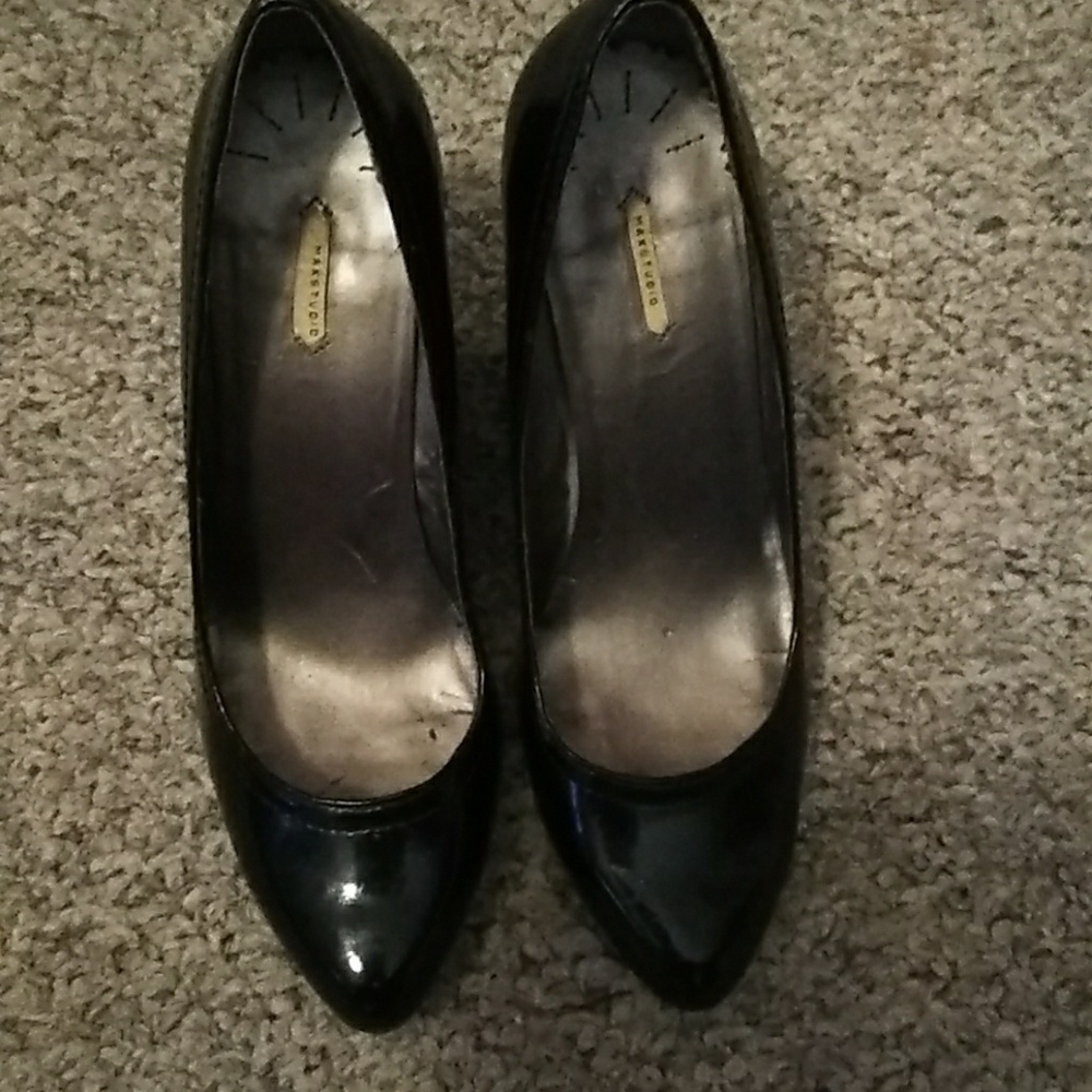 Black wedge Max studio heels